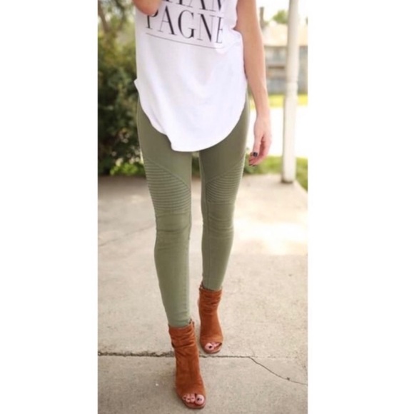 NWT BEST SELLER Olive Pull On Moto Leggings - Picture 1 of 8